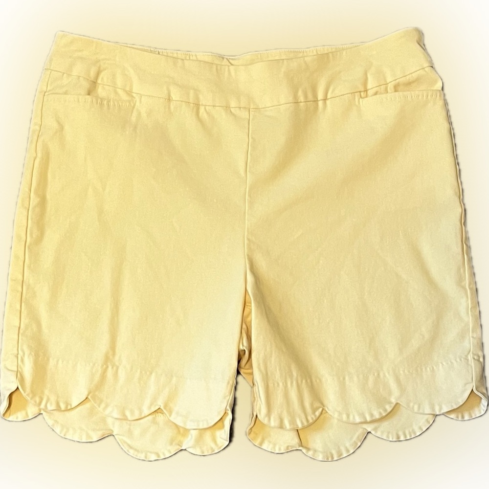 Anthony’s Resort Wear Buttercup Yellow Scalloped Shorts size 14